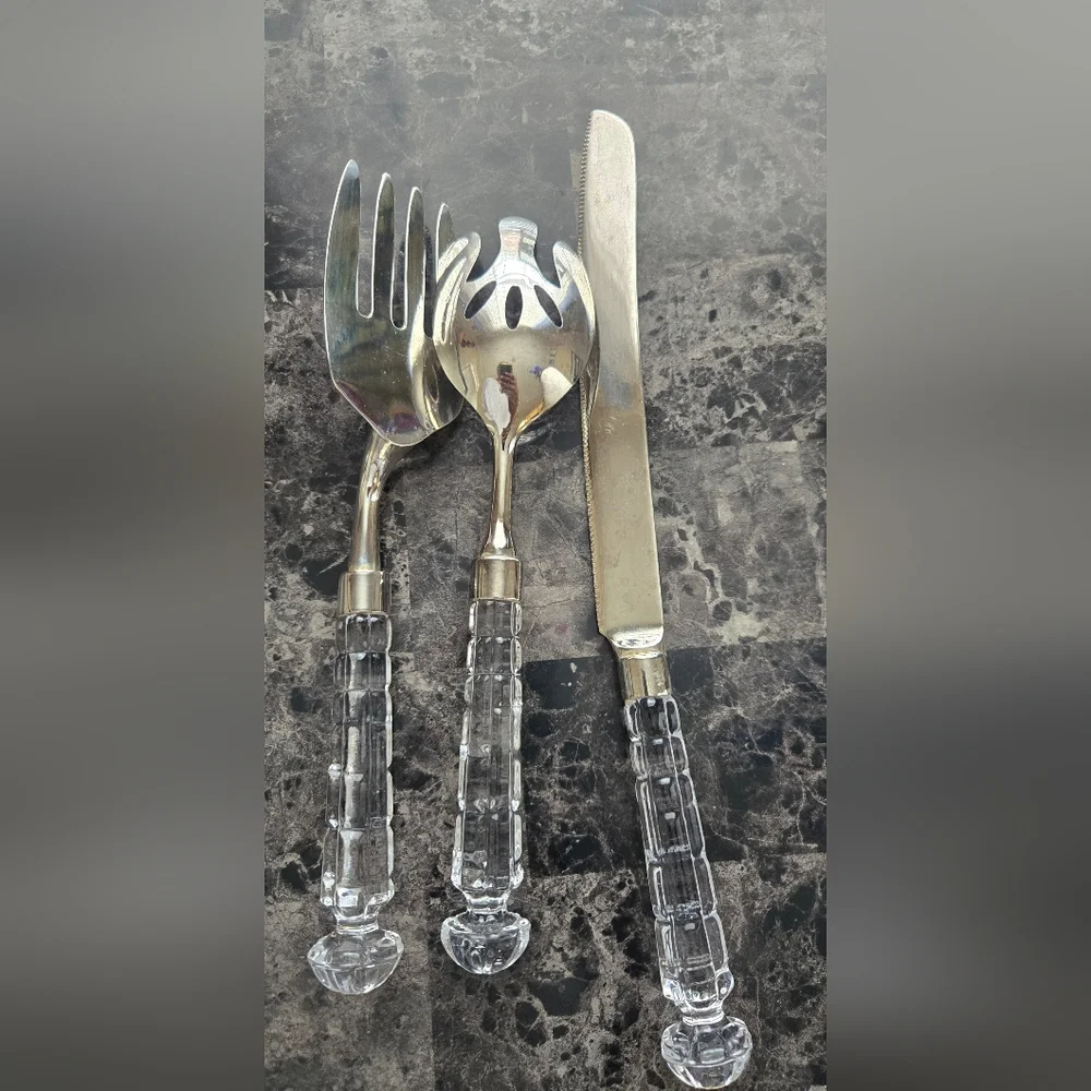 Stylish Silver and Clear Handle Flatware Set